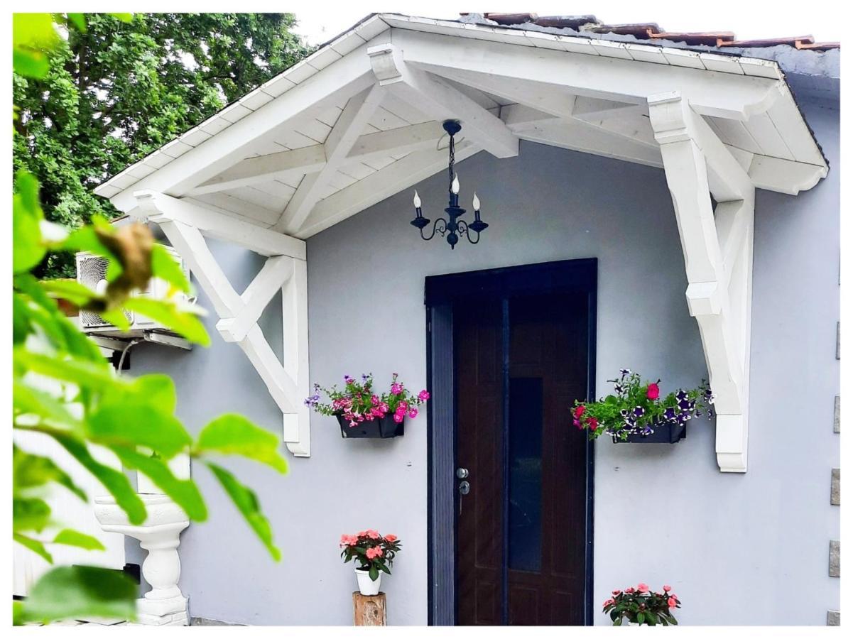 לינה וארוחת בוקר Trecasali La Casina מראה חיצוני תמונה