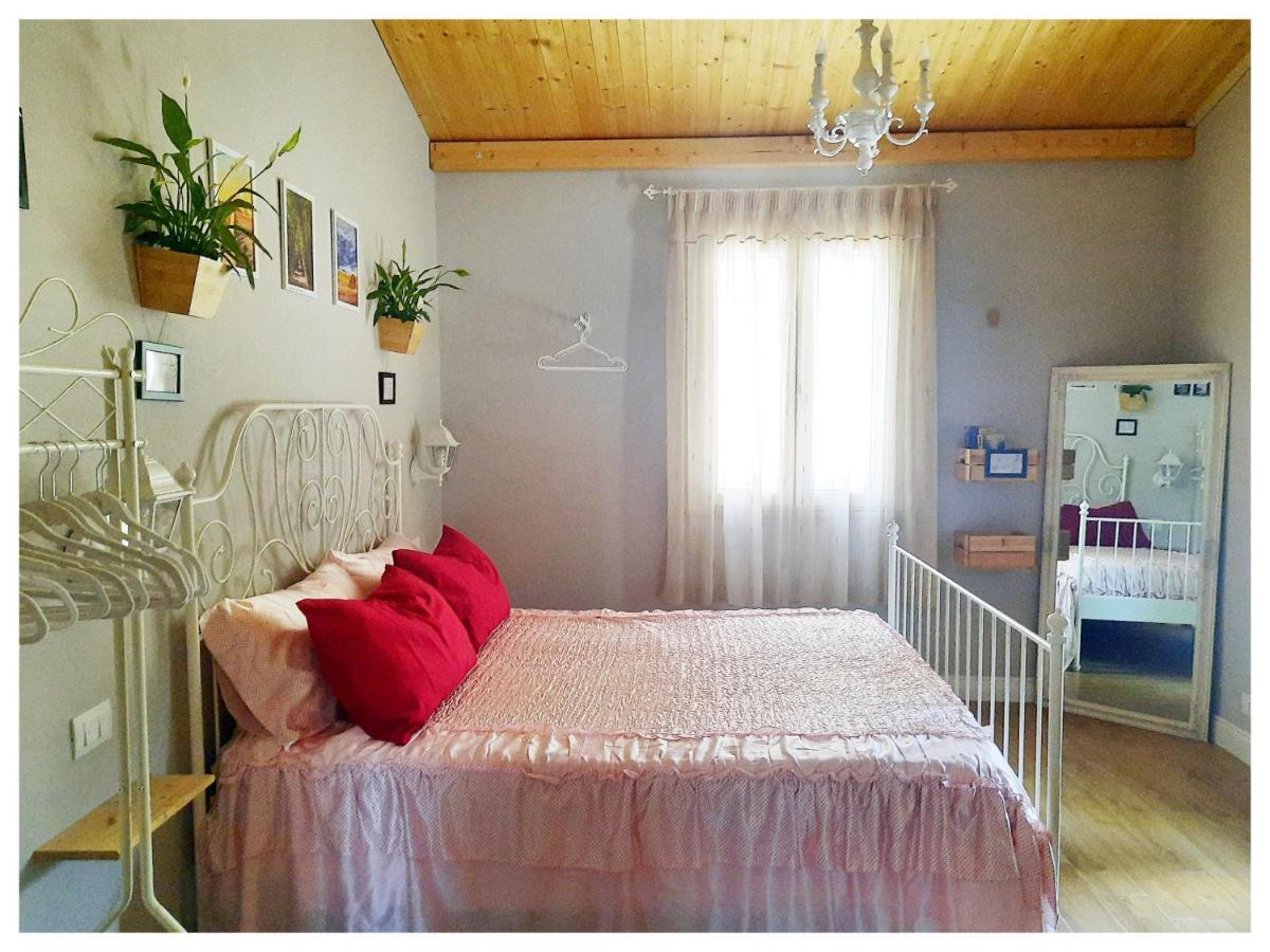 לינה וארוחת בוקר Trecasali La Casina מראה חיצוני תמונה